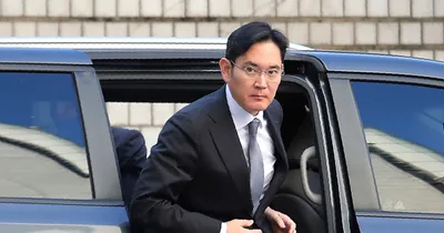 Samsung leader secures pardon