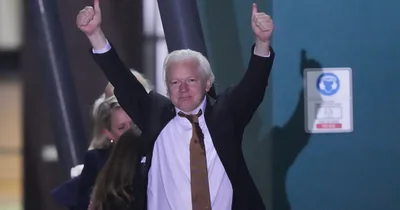 WikiLeaks Founder Returns to Australia after Guilty Plea