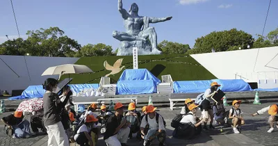 Japan Warns of Tsunamis after Coastal Earthquake