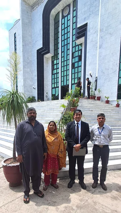 Pakistan court rules marriage to underage girls is child abuse
