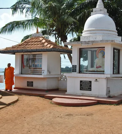 Buddhist Monks Lead Attack on Church in Sri Lanka - Morningstar News