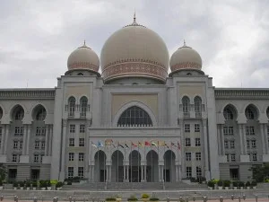 Christian Lawyer in Malaysia Loses Appeal to Practice in Sharia Courts - Morningstar News
