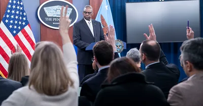 Defense Secretary Says New Rules Will Prevent Lapses in Leadership