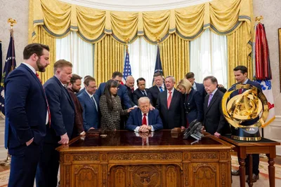 Evangelical Leaders Pray over Trump in Oval Office: 'Faith is more important than ever before'