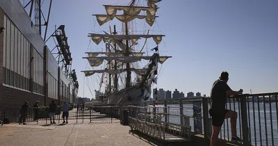 Probe as Mexican Navy Ship Fatally Strikes Brooklyn Bridge