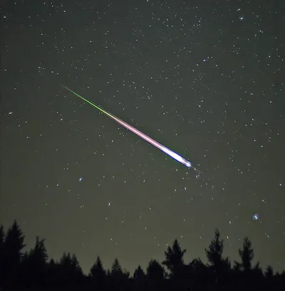 Sky gazers hoping to see rare meteor storm to cap off Memorial Day