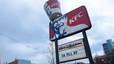 Quick-Thinking KFC Worker Helps Save Alleged Kidnapping Victim After She Secretly Slips Him Note ‘Begging For Help’