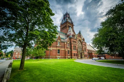 Harvard Catholic Center engages intellectual tradition with new forum