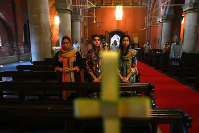 Christian Girl Kidnapped, Forced into Islamic Marriage by 60-Year-Old Man in Pakistan, Family Says
