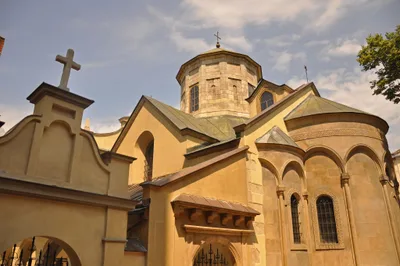 Lviv's Armenian Cathedral removes Christ statue for safekeeping amid Ukraine conflict