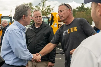 Gov. Cooper, Sen. Tillis encourage NC Baptist volunteers during visits to western NC | Baptist Press