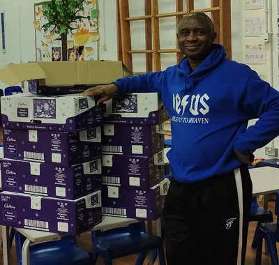 Thousands of Christmas gifts handed out to British school children
