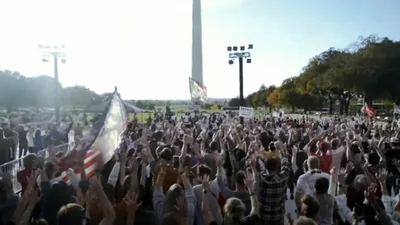 Sean Feucht Leads Thousands in Worship on National Mall: 'We Have to Keep Striking the Ground'