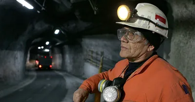 Chile copper mine collapse leaves one dead, five missing