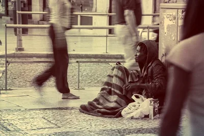 What do you say to a homeless person? Advice from Catholic urban missionaries