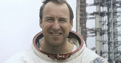 Apollo 13 Commander James Lovell dies at 97