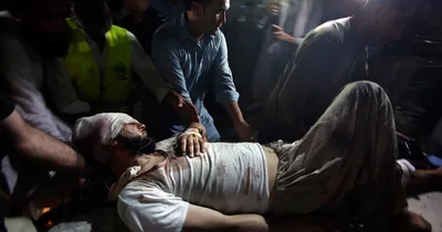 Dozens dead in bombing at Pakistan political rally
