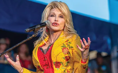 Dolly Parton, who had ties to Churches of Christ, dies at 80
