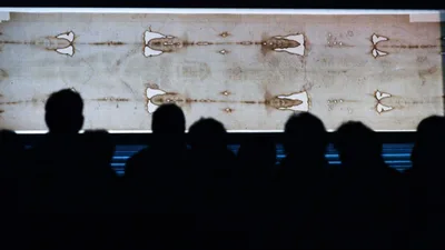 Shroud of Turin Skeptic Now Says It's Real 'Evidence to... the Resurrection of Jesus' | CBN