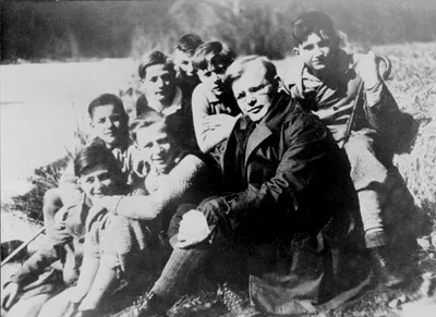 Lessons from Dietrich Bonhoeffer in dark times