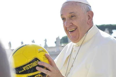 Pope Francis fields Vatican soccer team in friendly match against Roma minority