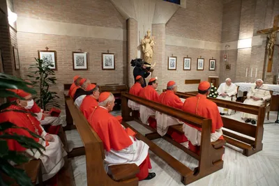 Benedict XVI has not lost his voice, says Archbishop Gänswein