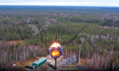 Putin Monitors Practice Launches by Russia's Nuclear Forces