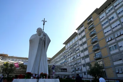 Ukrainian girl with tumor gets treatment at Rome’s Gemelli hospital