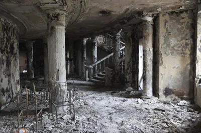 Ukraine Repels Some Attacks but Combat Rages at Steel Mill