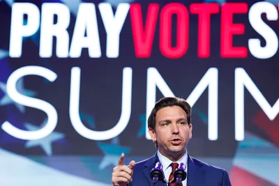 Voters Pick Florida over California, DeSantis over Newsom: Poll