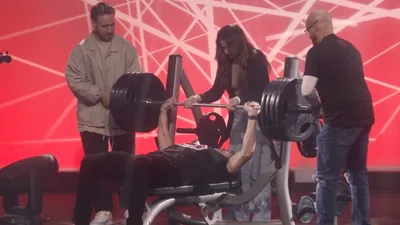 Perry Noble Bench Presses 400 Pounds to Illustrate 'God's power plus God's people' in Fight against Worry