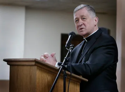 Chicago cardinal says ‘liturgical reform’ means leaving behind old forms of Mass | Crux