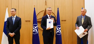 NATO Chief Hails 'Historic Moment' as Finland, Sweden Apply