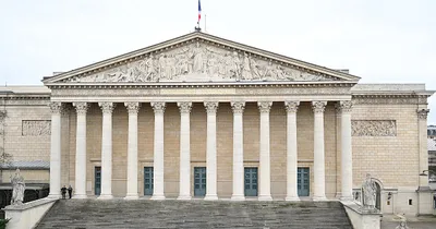 French Lawmakers Narrowly Approve Assisted Suicide Law