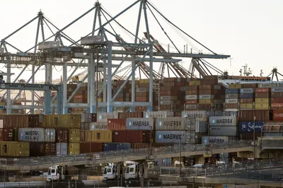 US Ports Scramble to Relieve Supply Chain Bottlenecks as Inflation Soars