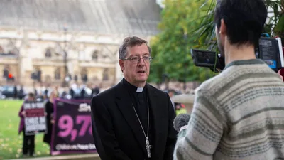 After Roe v Wade, Bishop Calls for 'Fruitful Debate' and Not 'Polarised Ideologies'