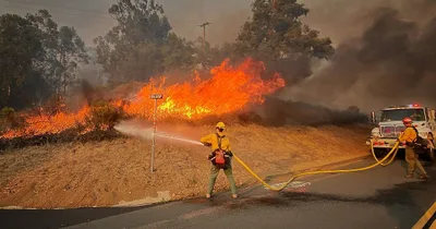 High winds spread Southern California wildfire