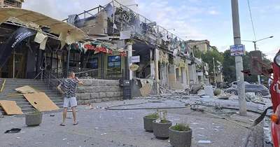 Russian missile hits pizza restaurant, killing at least 11 Ukrainians