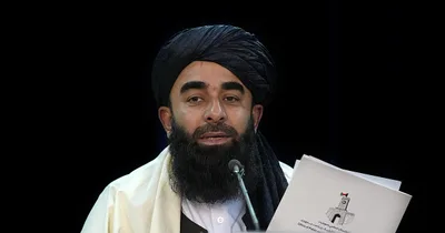 Taliban blocks evacuations, some travel