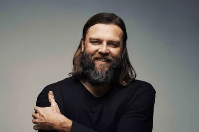 UNITED's Joel Houston is Dropping a Solo Project This Year - RELEVANT