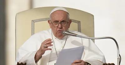 Pope Francis OKs blessing same-sex couples