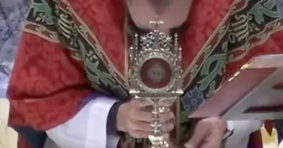 Priest describes tearful ‘spiritual experience’ during consecration after video goes viral online