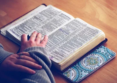 Most Churchgoers Prefer Prayer to Bible Reading: Study