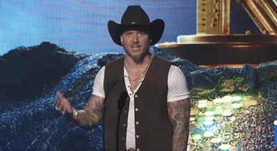 Brandon Lake Sweeps K-LOVE Fan Awards, Issues Call to Revival: 'Be the hands and feet of Jesus'