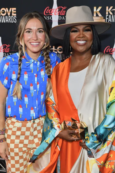 CeCe Winans, Lauren Daigle urge Christians to answer God's call: 'He sends the ones who are available'