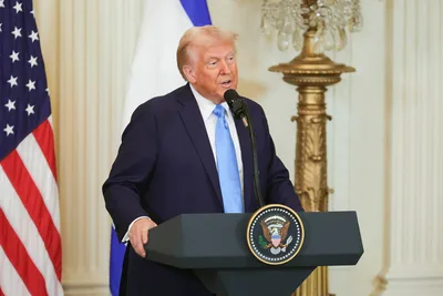 Trump Rebukes Maine Gov. to Her Face Over Men in Women's Sports: 'See you in court''