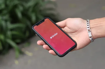 The Surprising Qualities Gen Z Looks for in Dating, According to a New Tinder Study - RELEVANT