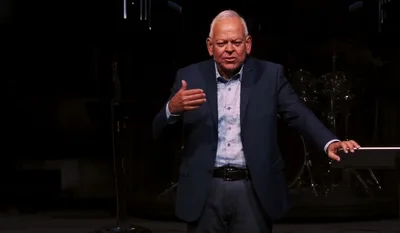 Ex-SBC Pres. Johnny Hunt Returns to Pulpit after Allegation He Sexually Assaulted Pastor’s Wife 12 years ago