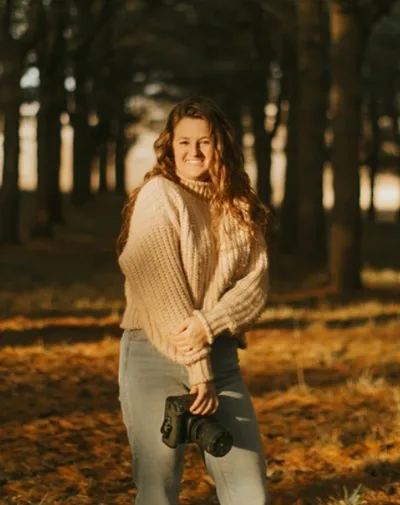 Christian photographer told she cannot refuse same-sex weddings