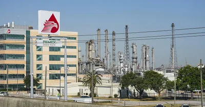 Two Dead, Dozens Injured after Texas Oil Refinery Chemical Leak
